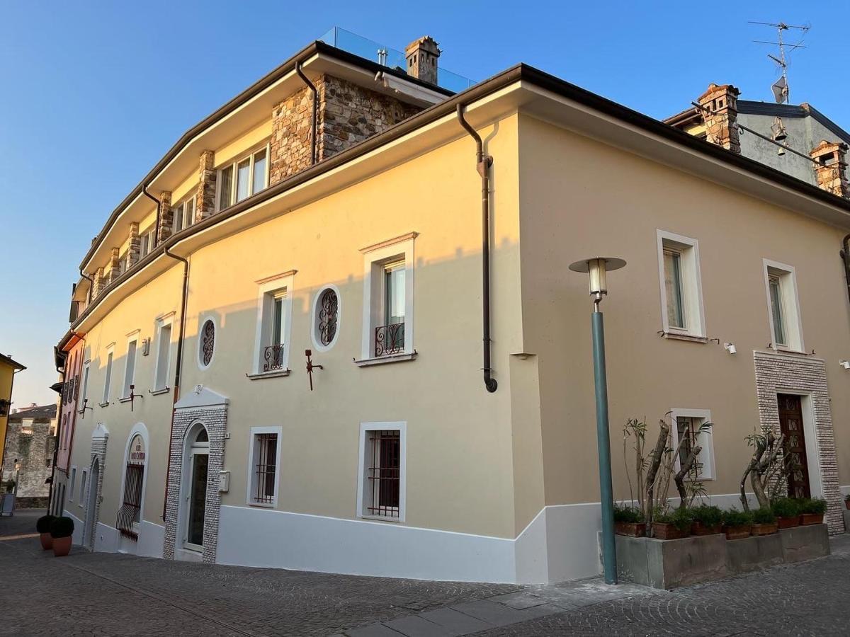 Hotel Degli Oleandri Сирмионе Екстериор снимка