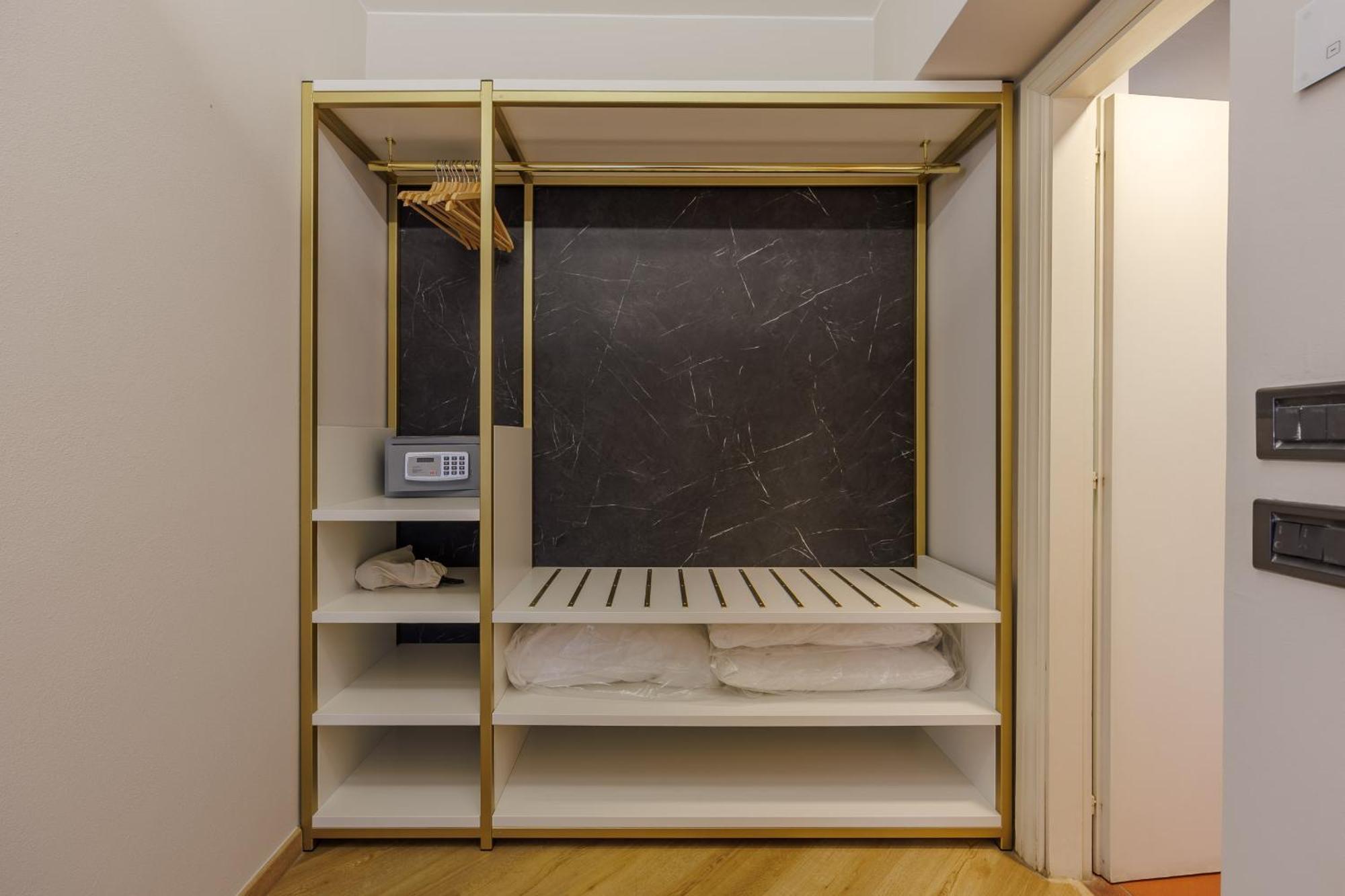 Hotel Degli Oleandri Сирмионе Екстериор снимка