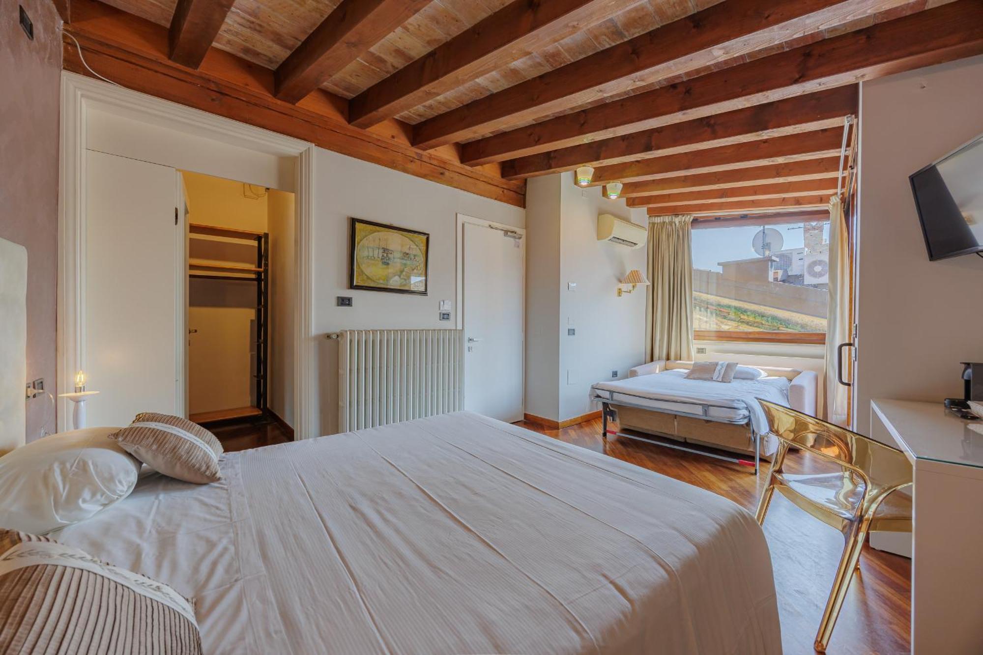 Hotel Degli Oleandri Сирмионе Екстериор снимка