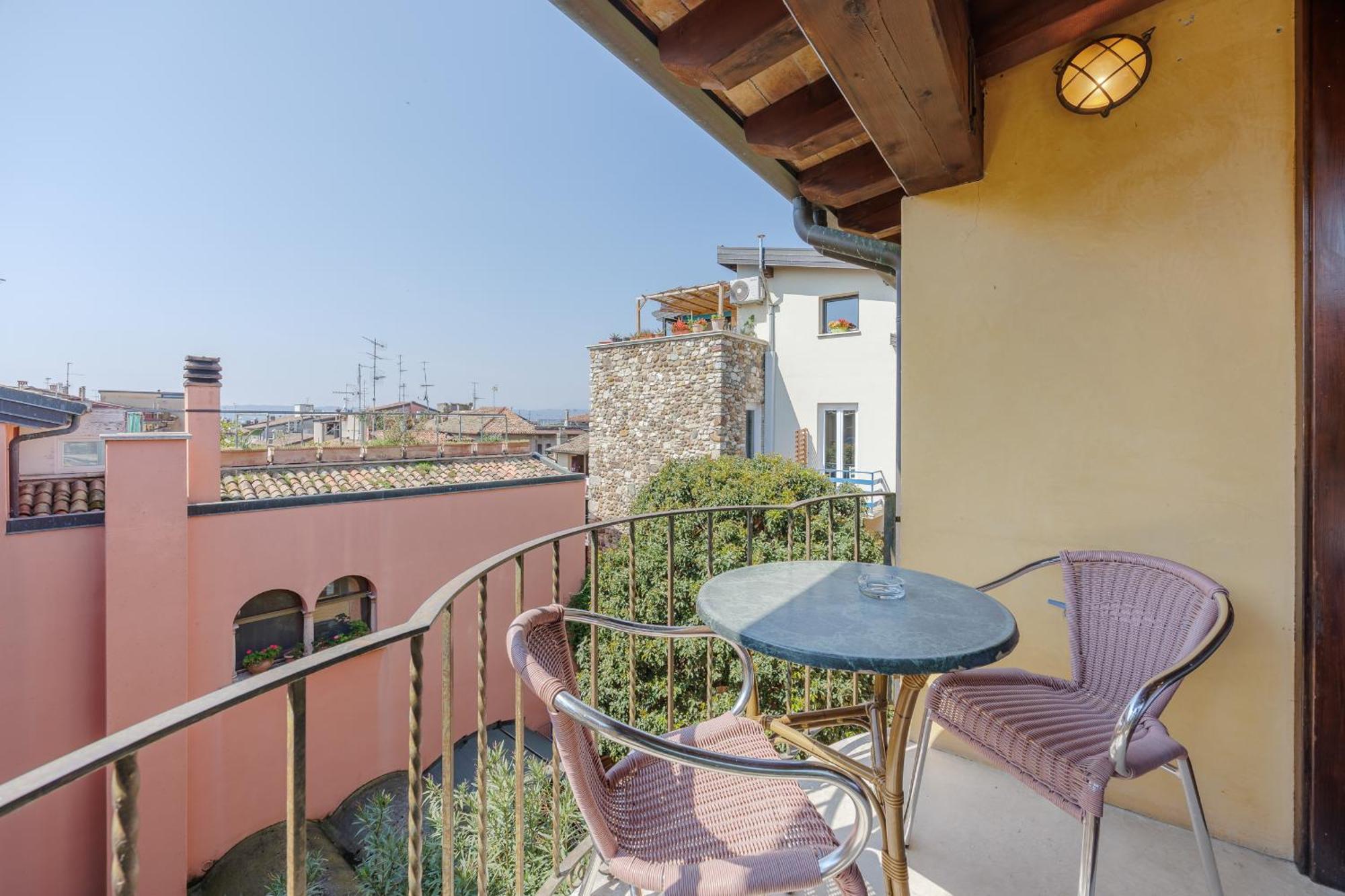 Hotel Degli Oleandri Сирмионе Екстериор снимка